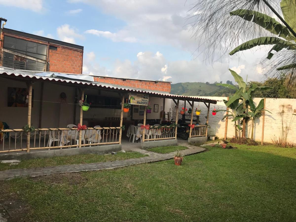 Hostal Maderos Santa Rosa De Cabal Buitenkant foto