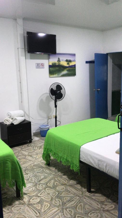 Hostal Maderos Santa Rosa De Cabal Buitenkant foto